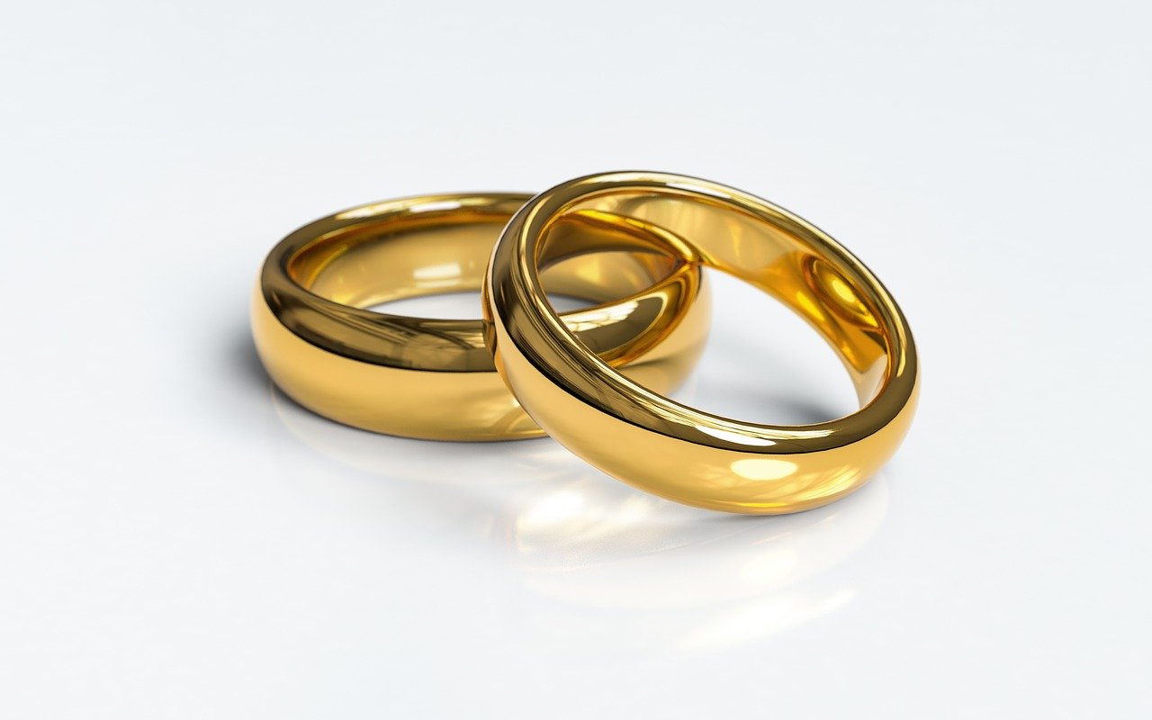 wedding rings, engagement rings, wedding